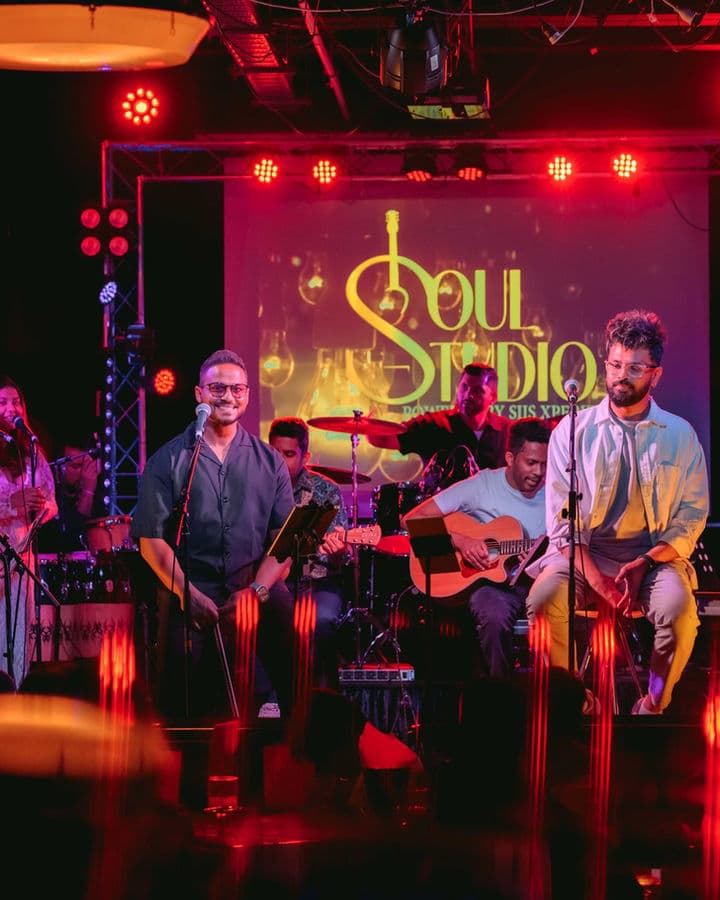 Costa live — encore night